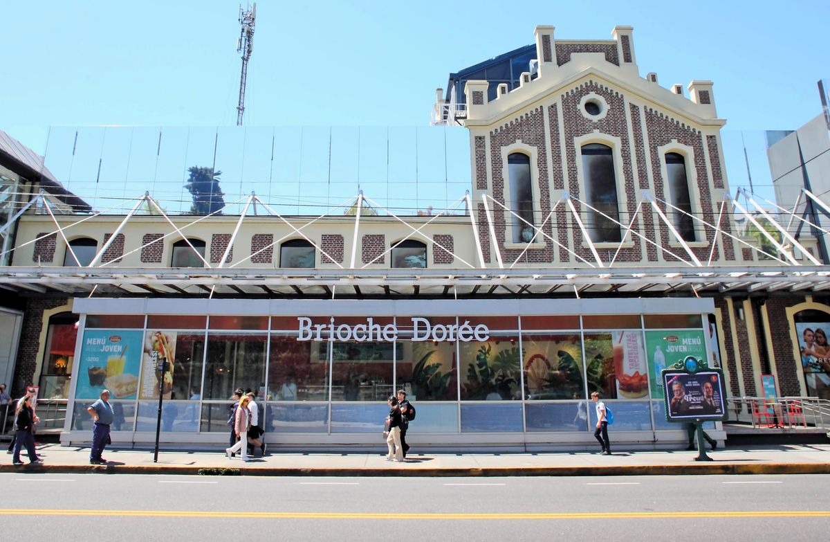 Una apuesta tecnológica, que convierte a El Solar en el primer Shopping Omnicanal del país. Una apuesta tecnológica, que convierte a El Solar en el primer Shopping Omnicanal del país.