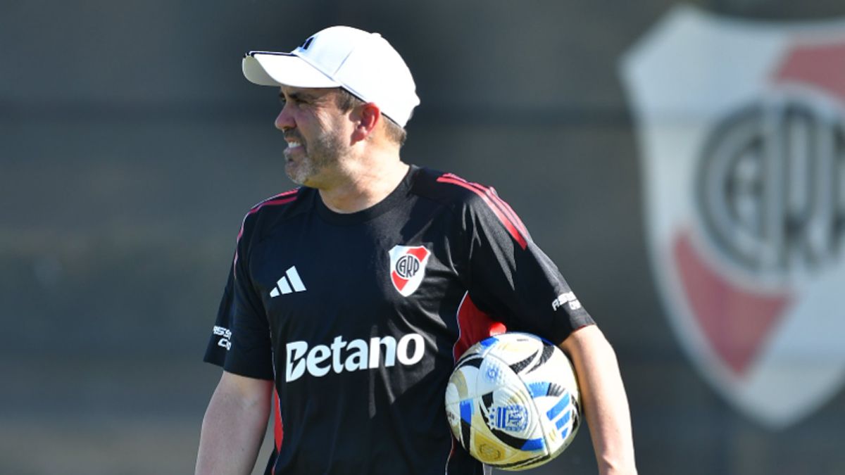 El primer problema que tiene el Chacho Coudet antes de su debut como DT de River