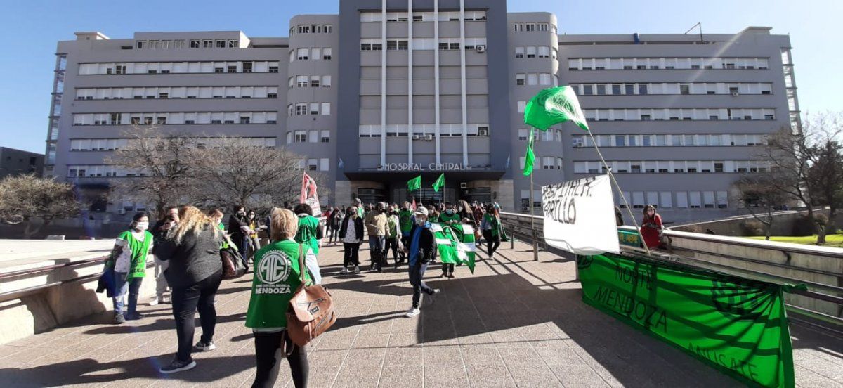 Licenciados en Enfermería realizaron un reclamo por el cumplimiento de la ley&nbsp;