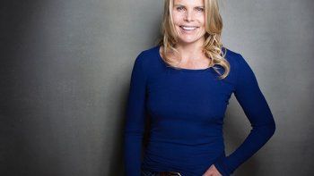 Mariel Hemingway trabaja en un libro de memorias
