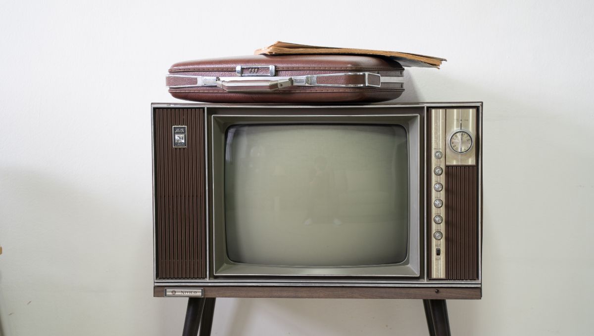 Si tienes un televisor viejo en casa, tienes un tesoro: por qué y cómo reutilizarlo