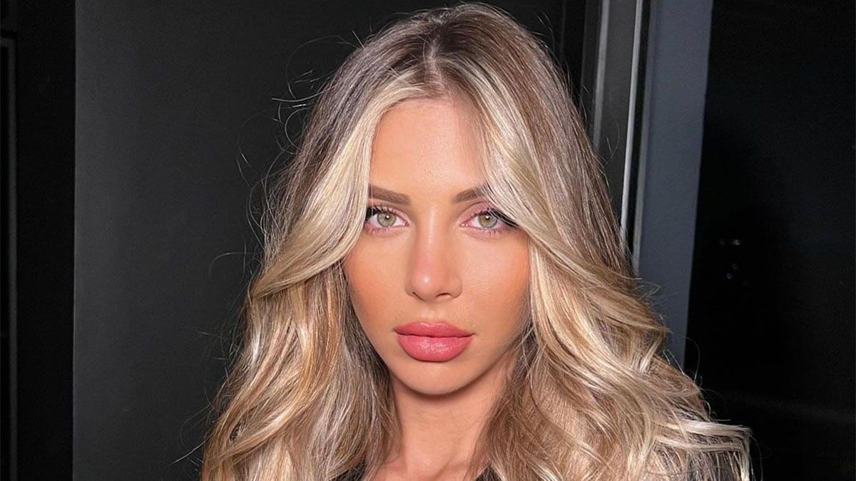 Romina Malaspina le copió a Tini, se puso la mini más diminuta y provocó un terremoto