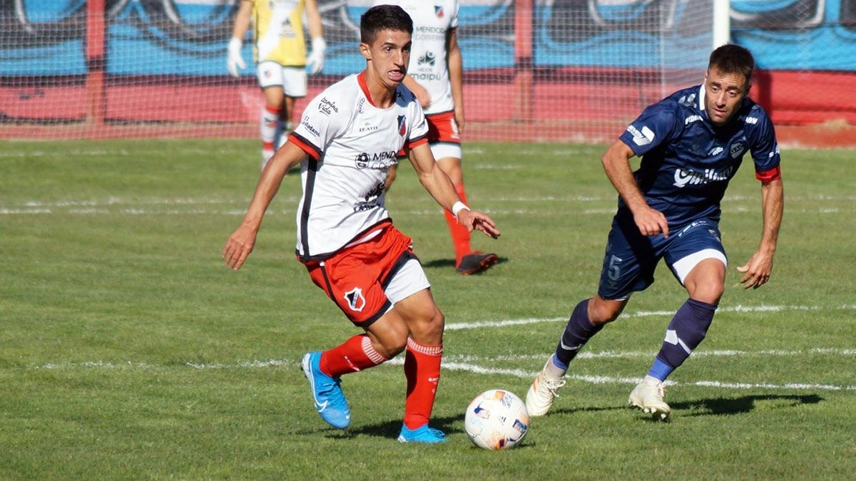 Agustín Manzur disfruta la titularidad en el Deportivo Maipú