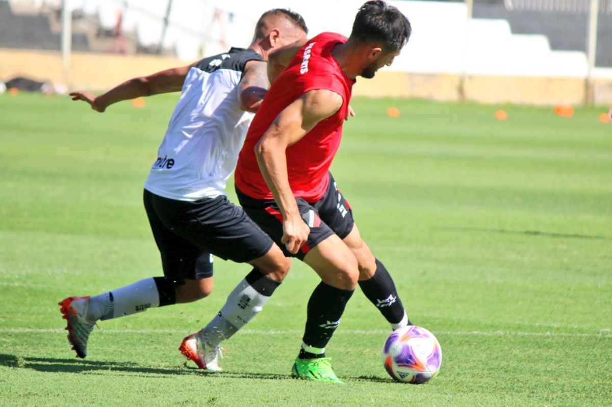 Deportivo Maipú se fue mucho más conforme que Gimnasia y Esgrima del amistoso jugado en el Parque