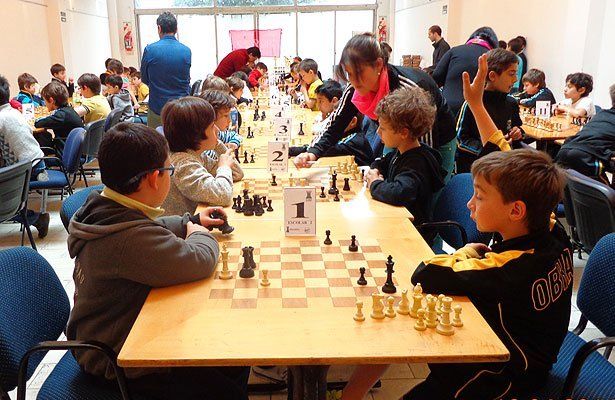 Exitoso torneo regional escolar de ajedrez