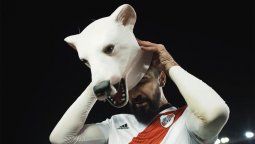 Mirá lo que hizo River con la careta de oso de Pratto