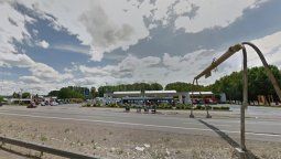 Un motociclista murió al ser impactado por un camión