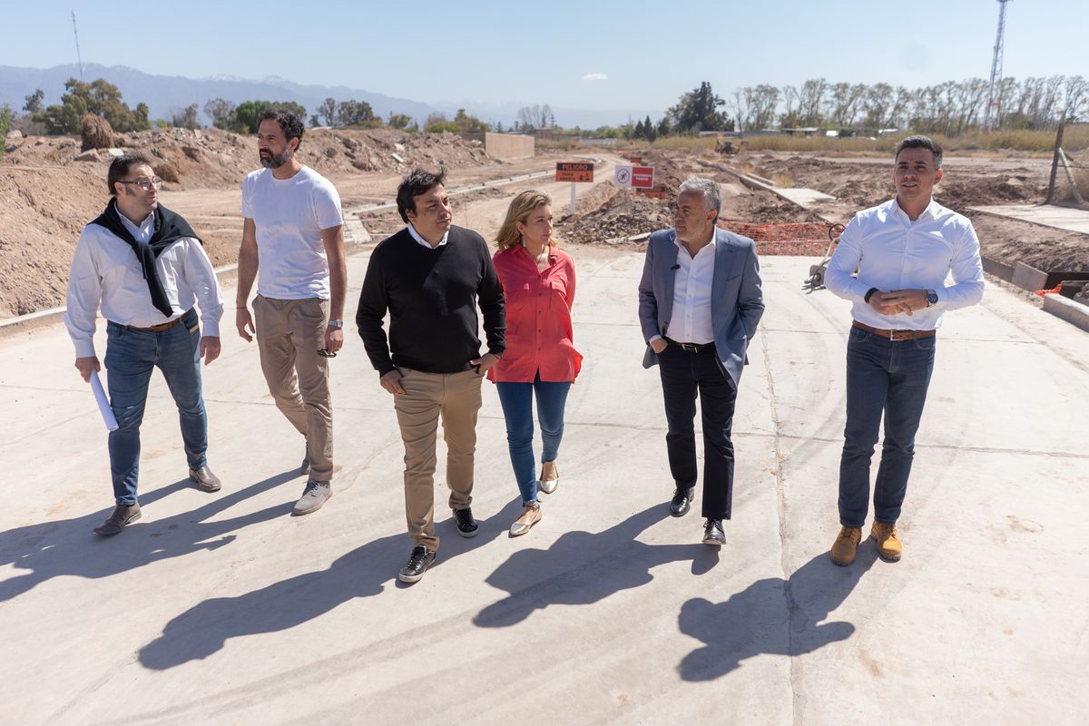 Cornejo destacó la alianza entre los municipios de Las Heras y Guaymallén y el acompañamiento de la provincia. Cornejo destacó la alianza entre los municipios de Las Heras y Guaymallén y el acompañamiento de la provincia.
