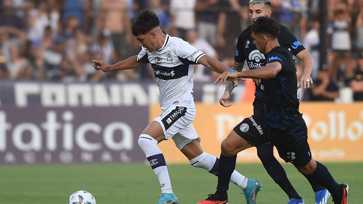 Independiente Rivadavia Vs. Gimnasia La Plata, Por La Copa De La Liga