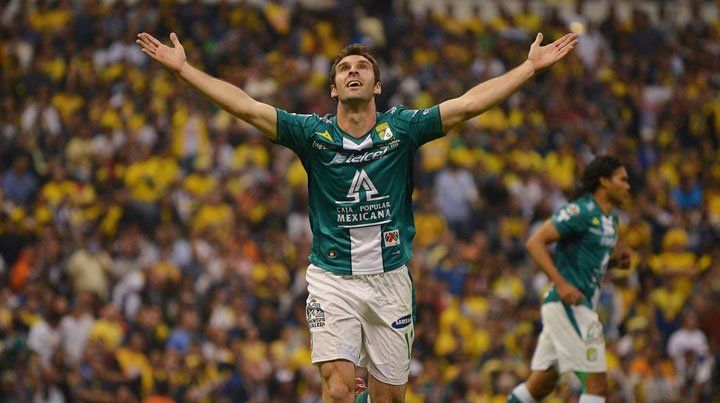 Boca y River fueron en busca del mismo delantero