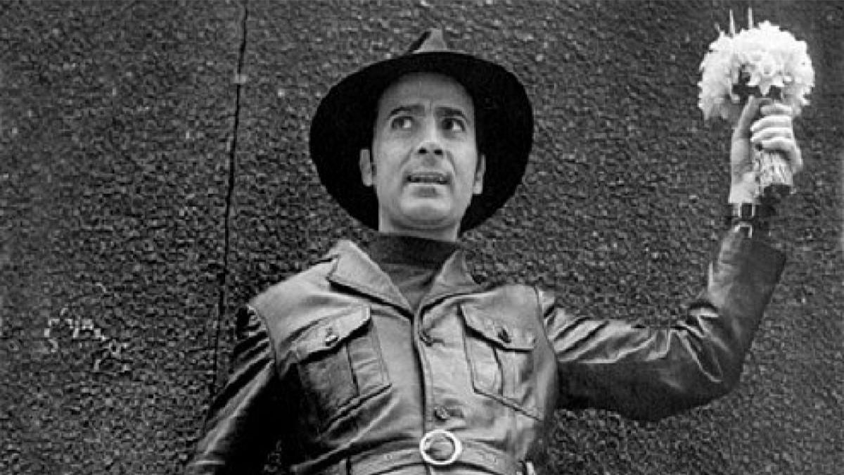 Manuel Puig fue un novelista argentino y un activista de los derechos de los homosexuales.