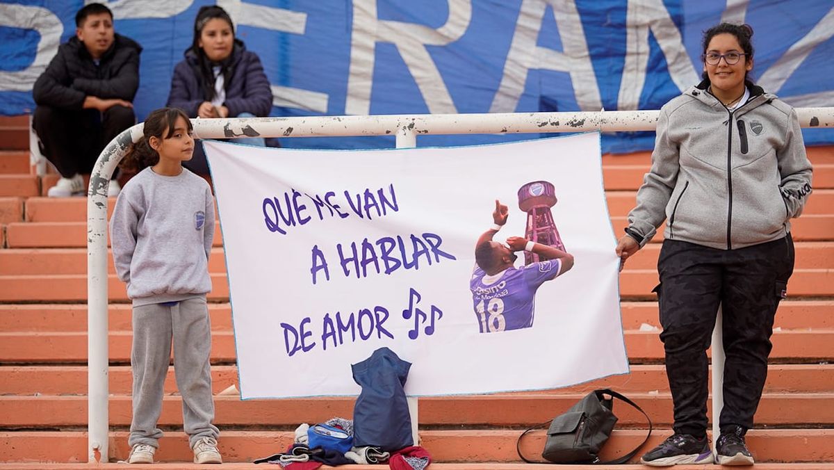 Los hinchas de Godoy Cruz renovaron la ilusión pese al mal debut en esta Liga Profesional. Los hinchas de Godoy Cruz renovaron la ilusión pese al mal debut en esta Liga Profesional.