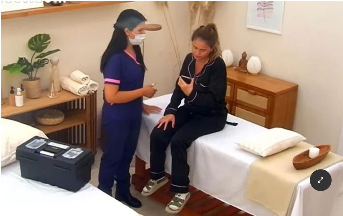 La salud de Silvina. Silvina Luna recibe una terapia alternativa de curación. La salud de Silvina. Silvina Luna recibe una terapia alternativa de curación.