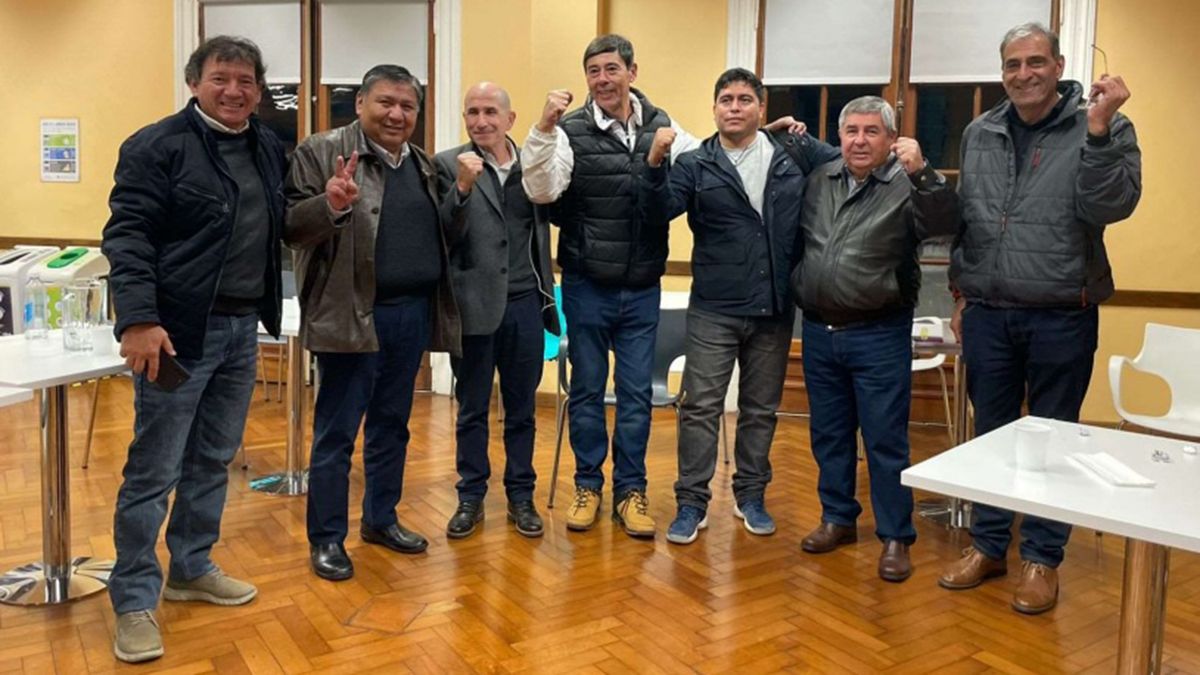 Los petroleros celebraron el acuerdo paritario con le que lograron una aumento salarial del 79% en total.