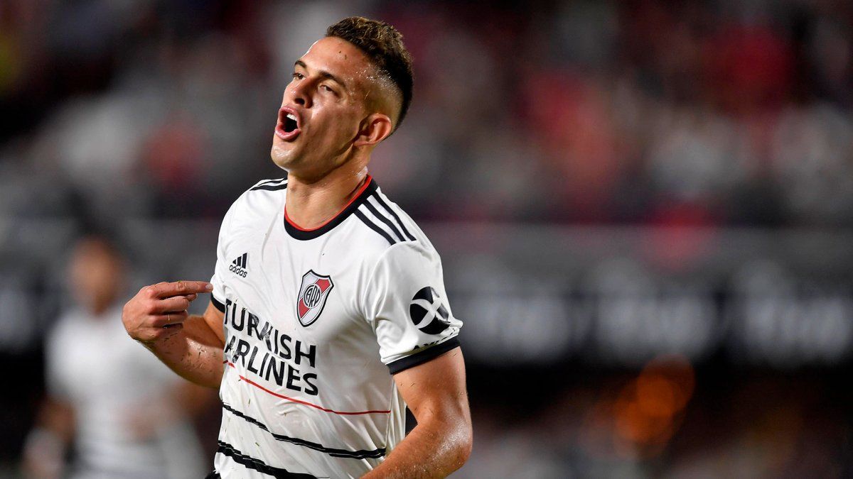 Rafael Santos Borré será sometido a estudios.