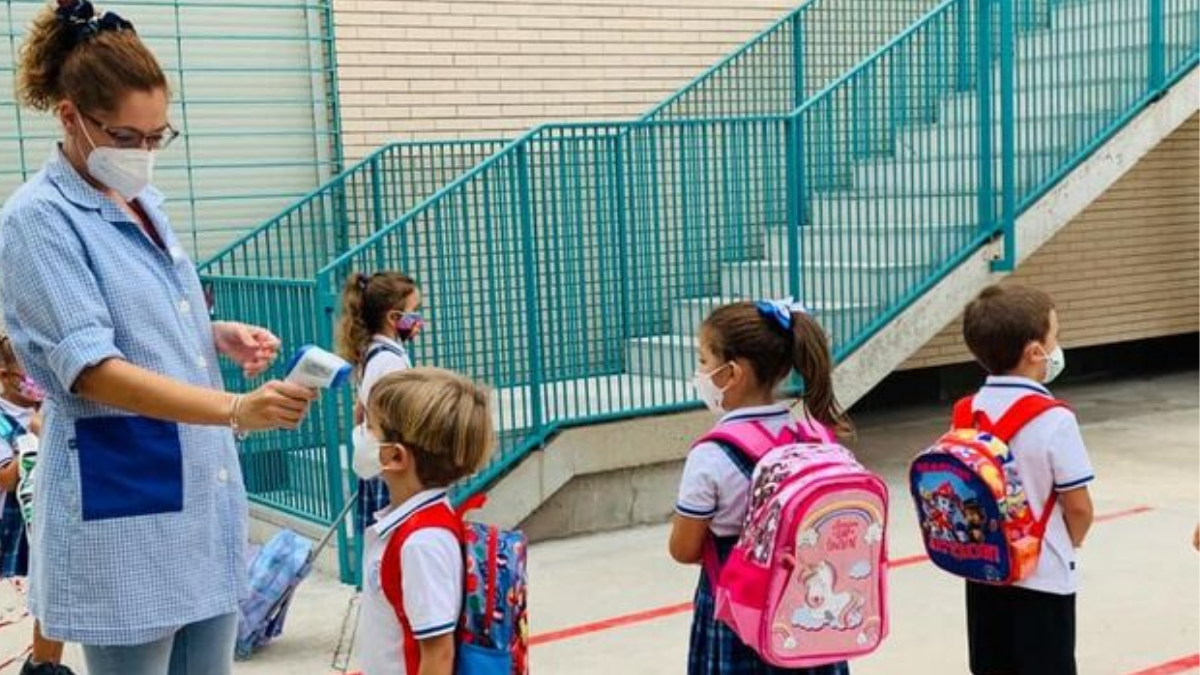 El médico toxicólogo Sergio Saracco, aseguró que tomar la temperatura no es un método efectivo para detectar el Covid