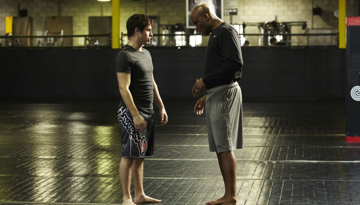 Cody Hackman y Anderson Silva﻿ protagonizan la película. Imagen: Prime Video.