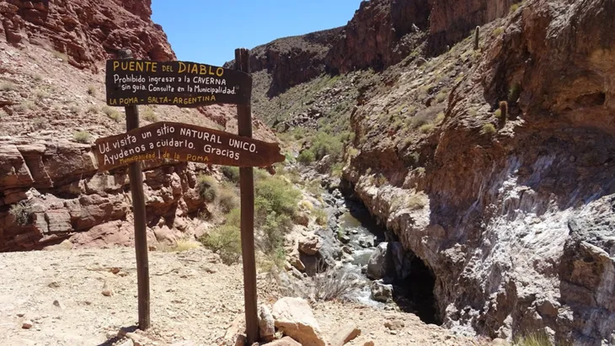 Puente del Diablo, cerca de La Poma Puente del Diablo, cerca de La Poma 