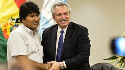 Evo Morales junto al presidente Alberto Fernández, quien dijo que está dispuesto a acompañarlo a Bolivia si decide regresar a su país. Está exiliado en la Argentina desde el 2019.