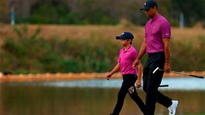 Charlie Woods debutó en el PNC Championship.