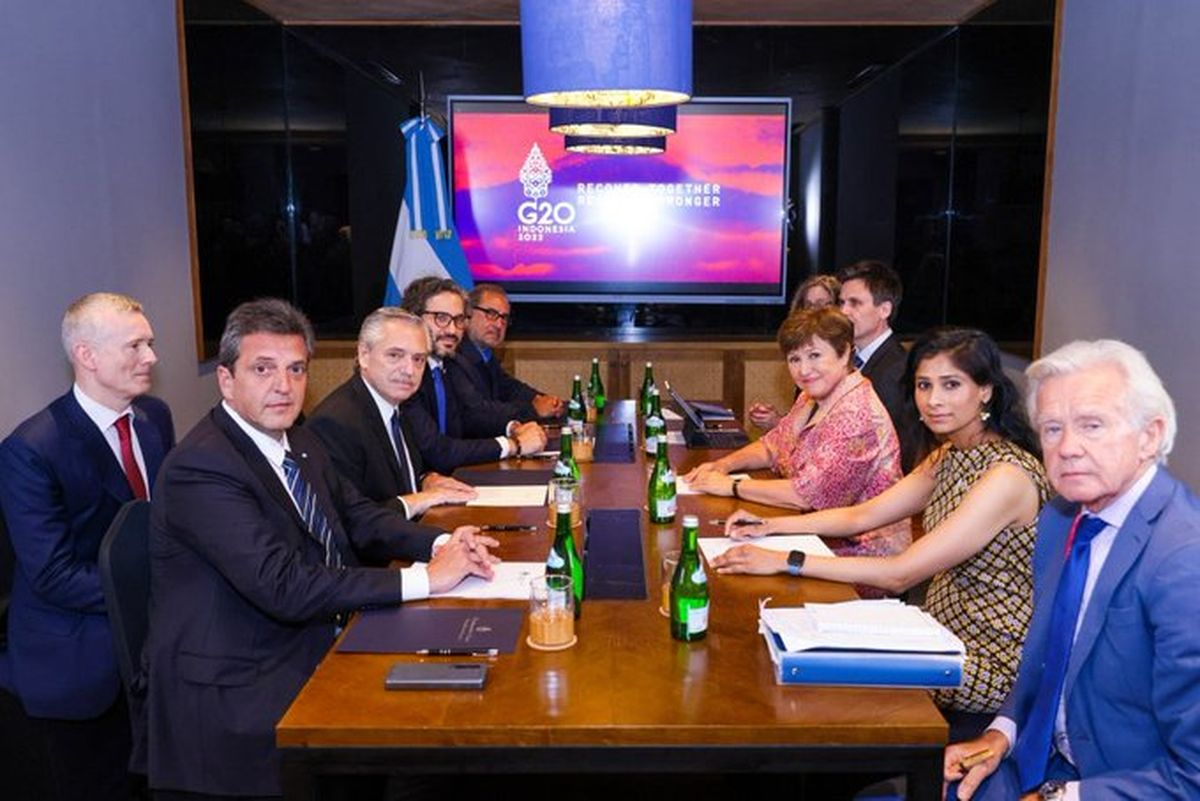 FMI: Alberto Fernández se reunió con Kristalina Georgieva en la cumbre del G-20 (Foto: Telam). en la cumbre del G-20 (Foto: Presidencia de la Nación).