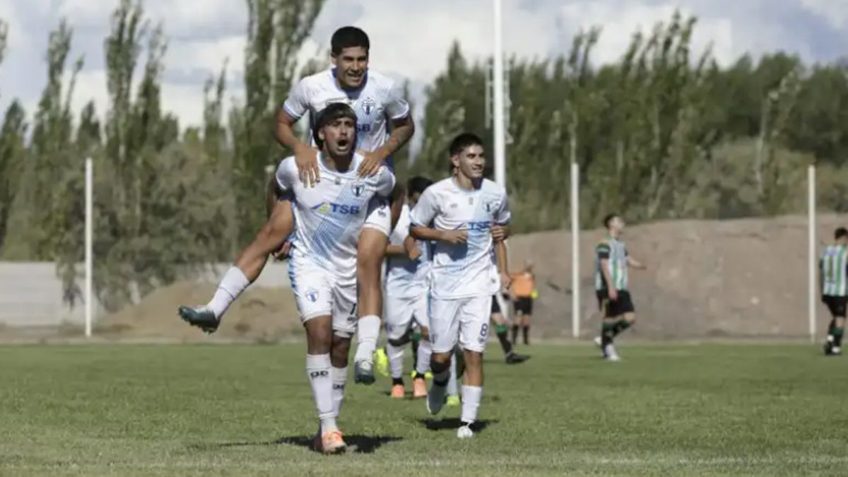La Amistad jugar&aacute; la final con FADEP por el ascenso.