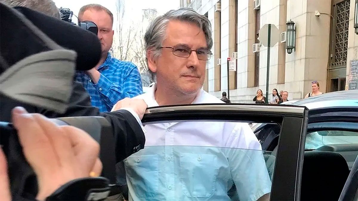 El argentino Ricardo Cruciani fue hallado muerto en una cárcel de Nueva York, donde estaba preso acusado por violación y otros delitos sexuales sobre sus pacientes. (Foto: AP).