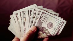 El dólar oficial volvió a bajar y el dólar blue subió este jueves 4 de junio El dólar oficial volvió a bajar y el dólar blue subió este jueves 4 de junio