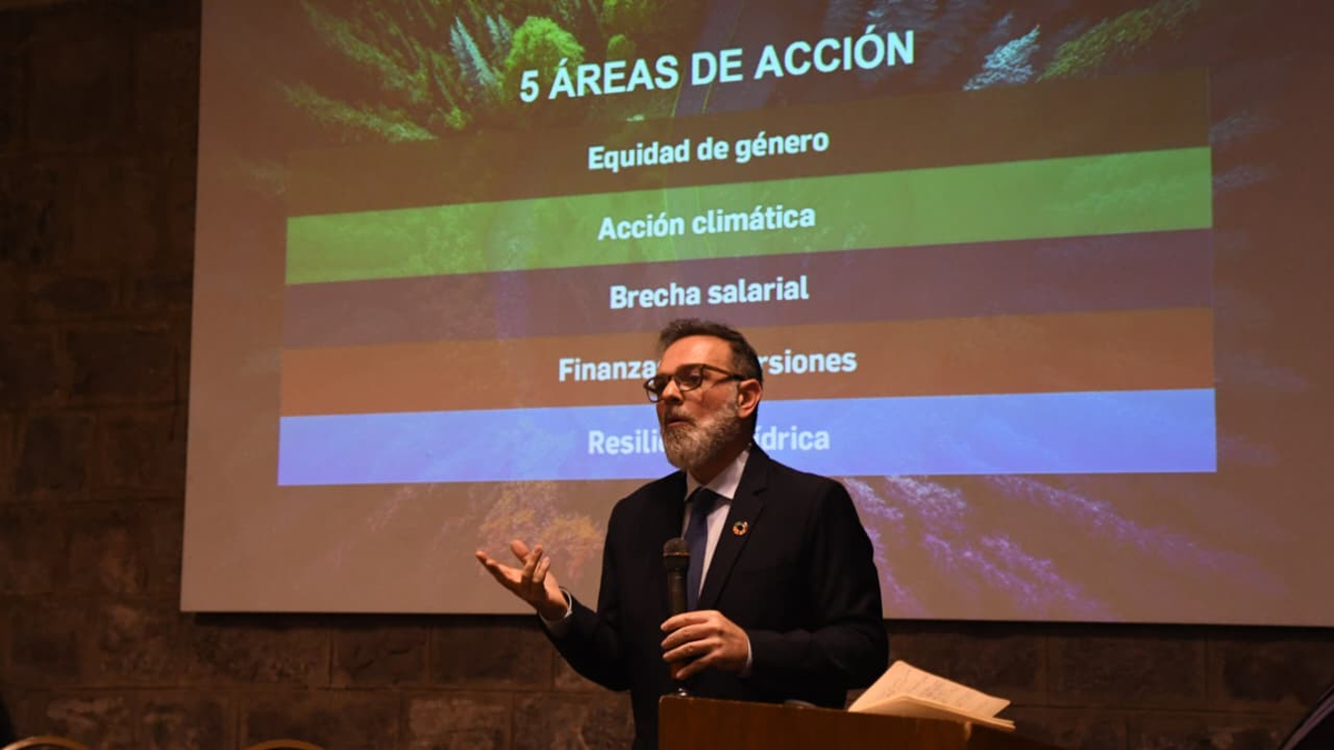 Flavio Fuertes, de Pacto Global, planteó los 5 ejes de acción para el desarrollo sostenible según la ONU Flavio Fuertes, de Pacto Global, planteó los 5 ejes de acción para el desarrollo sostenible según la ONU