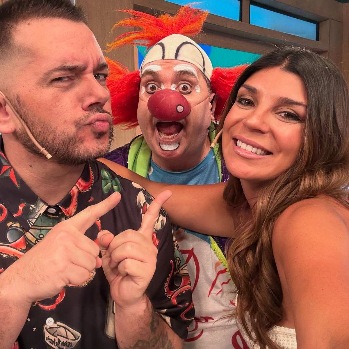 La conductora de El Siete Ornella Ferrara junto a Rodrigo Navarro ( La conductora de El Siete Ornella Ferrara junto a Rodrigo Navarro (