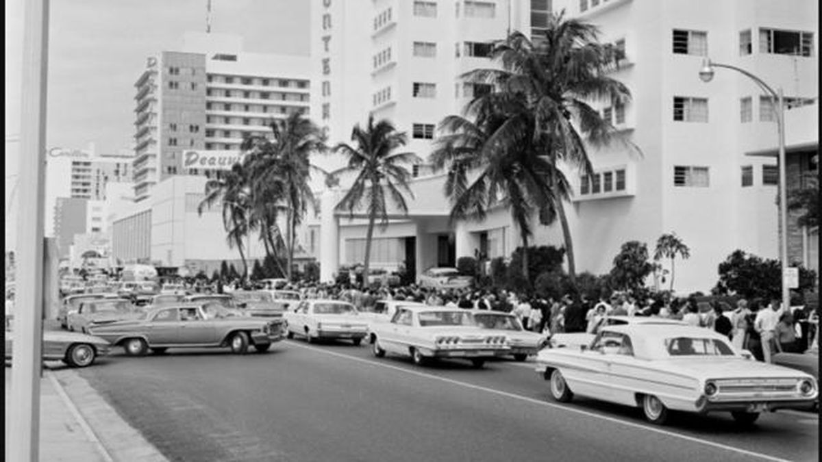 Este hotel en Miami fue un éxito en su época. Este hotel en Miami fue un éxito en su época.