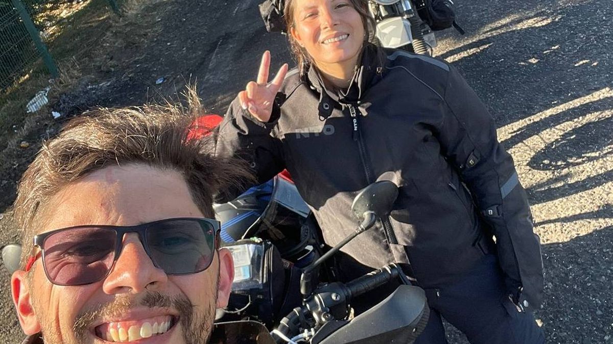 Un alto en el camino. Viajaron en moto a Bariloche. Un alto en el camino. Viajaron en moto a Bariloche.