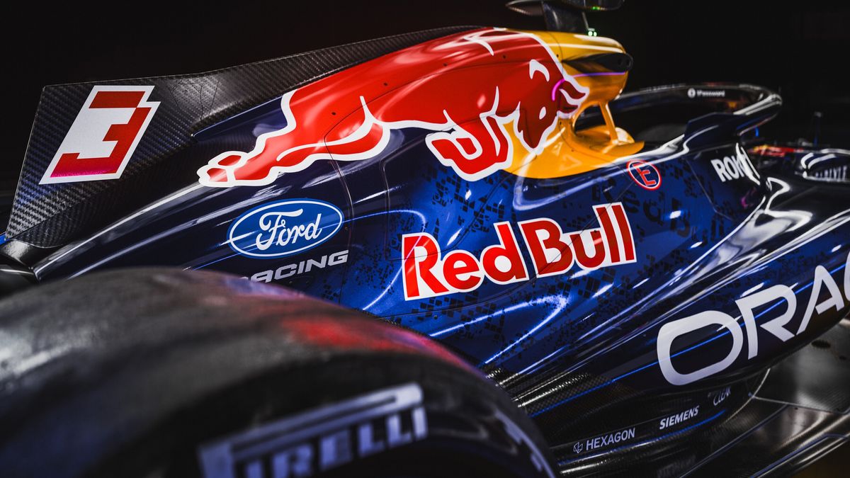 Red Bull presento su nuevo diseño en la fórmula 1: una vuelta al pasado