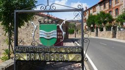 Brañosera es uno de los pueblos con más historia del mundo. Brañosera es uno de los pueblos con más historia del mundo.