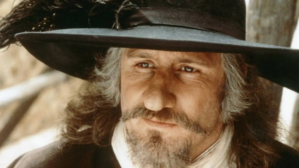 Gérard Depardieu interpretó a Cyrano de Bergerac, un enamorado de San Valentín. Gérard Depardieu interpretó a Cyrano de Bergerac, un enamorado de San Valentín.