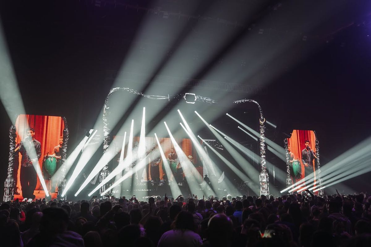 Miles de personas se reunieron en el Arena Maip&uacute; para bailar al ritmo de La Konga.