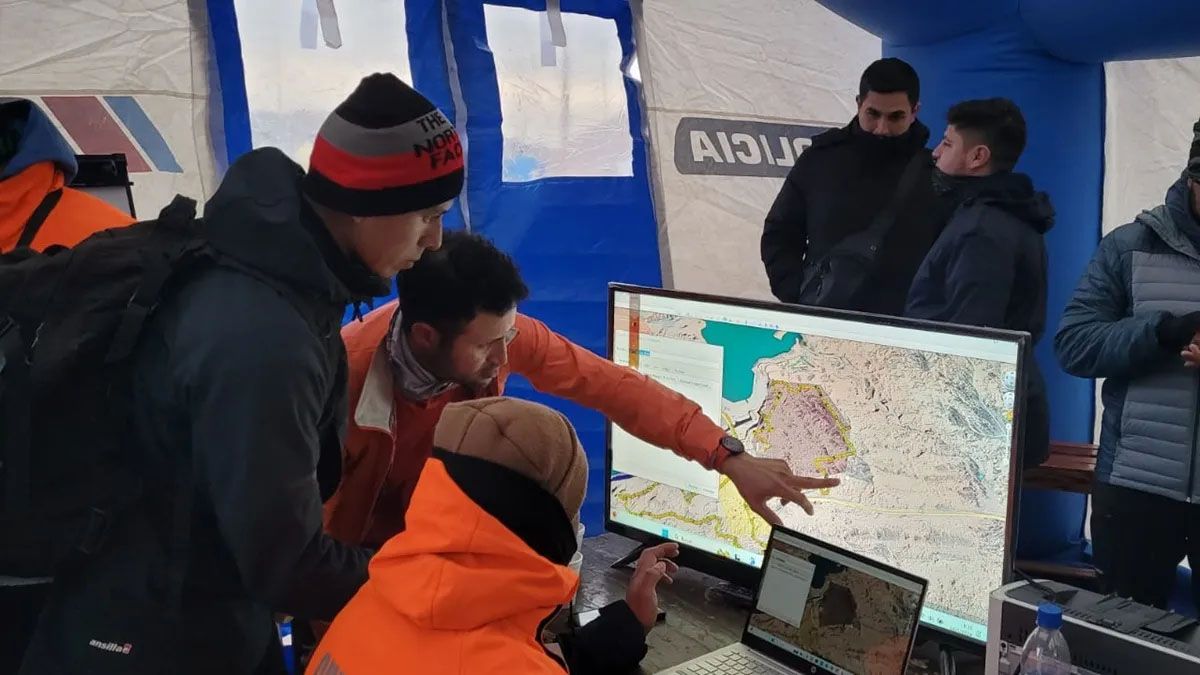 Los rastrillajes en el cerro Tres Marías, en Ullum, comenzaron el jueves. Este lunes encontraron el cuerpo de Julia Horn a 12 kilómetros. Los rastrillajes en el cerro Tres Marías, en Ullum, comenzaron el jueves. Este lunes encontraron el cuerpo de Julia Horn a 12 kilómetros.