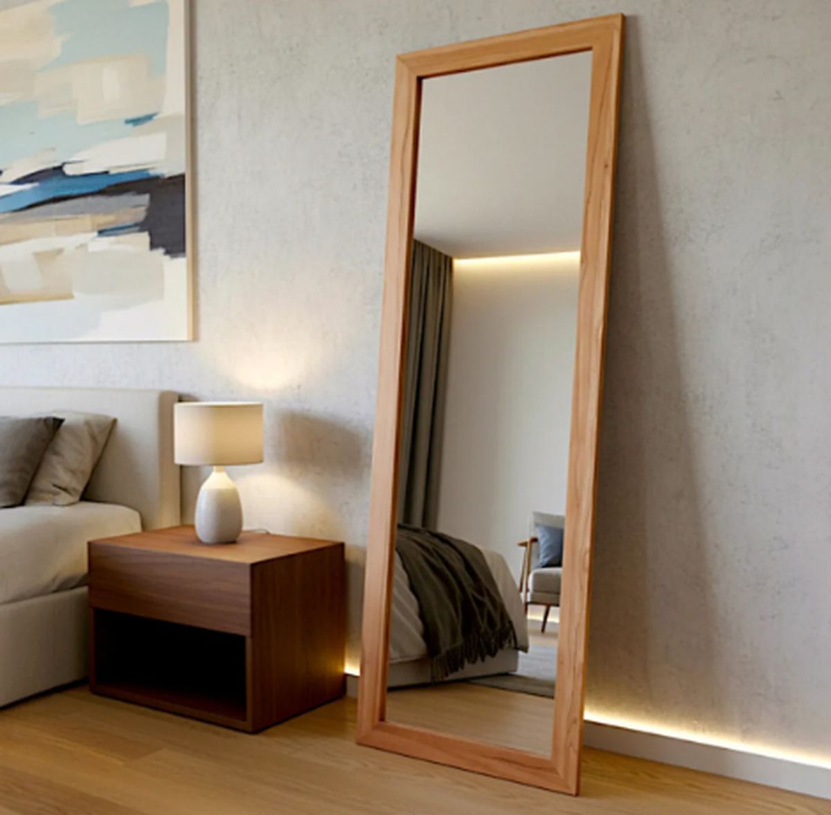 Según muchas creencias populares, lo mejor es ubicar el espejo en la habitación de modo tal que no quede frente a la cama. Según muchas creencias populares, lo mejor es ubicar el espejo en la habitación de modo tal que no quede frente a la cama.