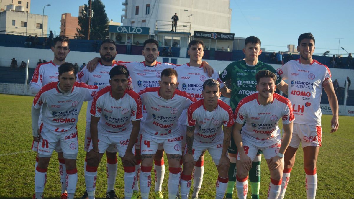 Huracán Las Heras perdió sobre el final frente a Atenas