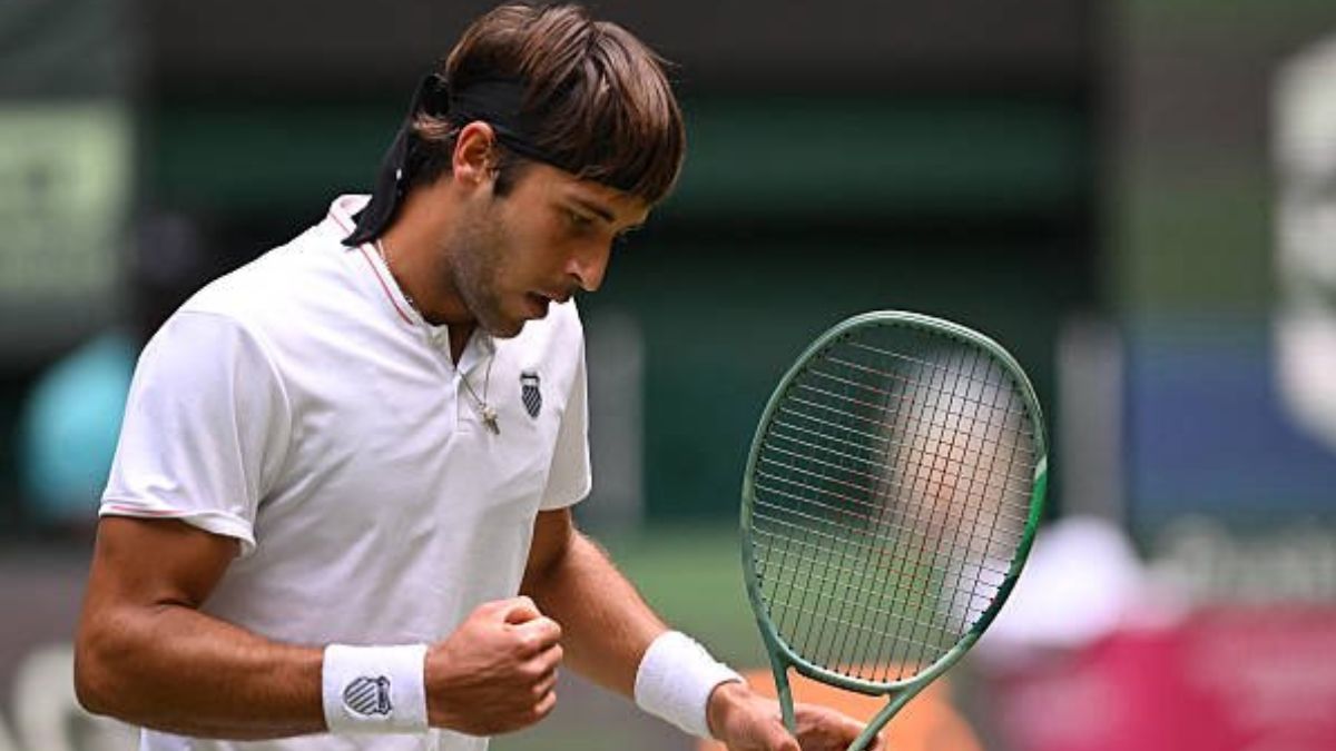 Tomás Etcheverry avanzó en ATP de Halle. 