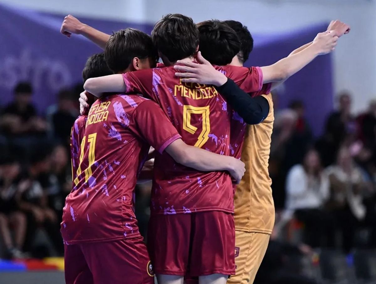 La Selección de Mendoza C-15 ya está en cuartos.