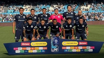 Independiente Rivadavia y Racing igualan sin goles en el Cilindro de Avellaneda Independiente Rivadavia y Racing igualan sin goles en el Cilindro de Avellaneda