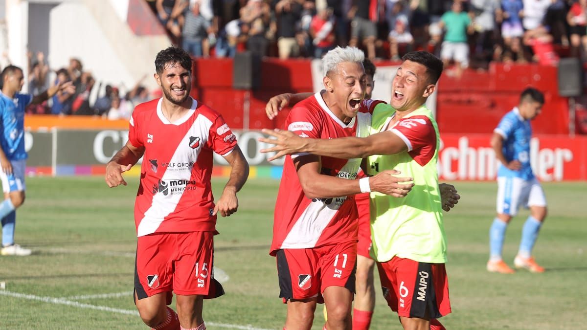 Maipú está a 90 minutos del ascenso (UNO/Cristian Lozano)