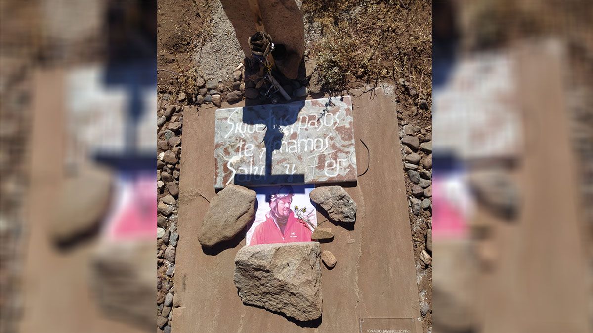 Las ceninas del andinista mendocino Nacho Lucero fueron llevadas al Cementerio del Andinista en la alta montaña.