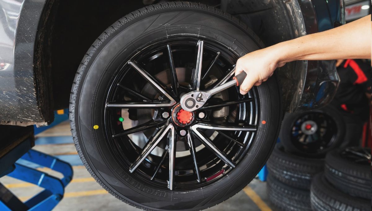 Qué significa que las ruedas del auto tengan puntos de colores: la duda de muchos conductores
