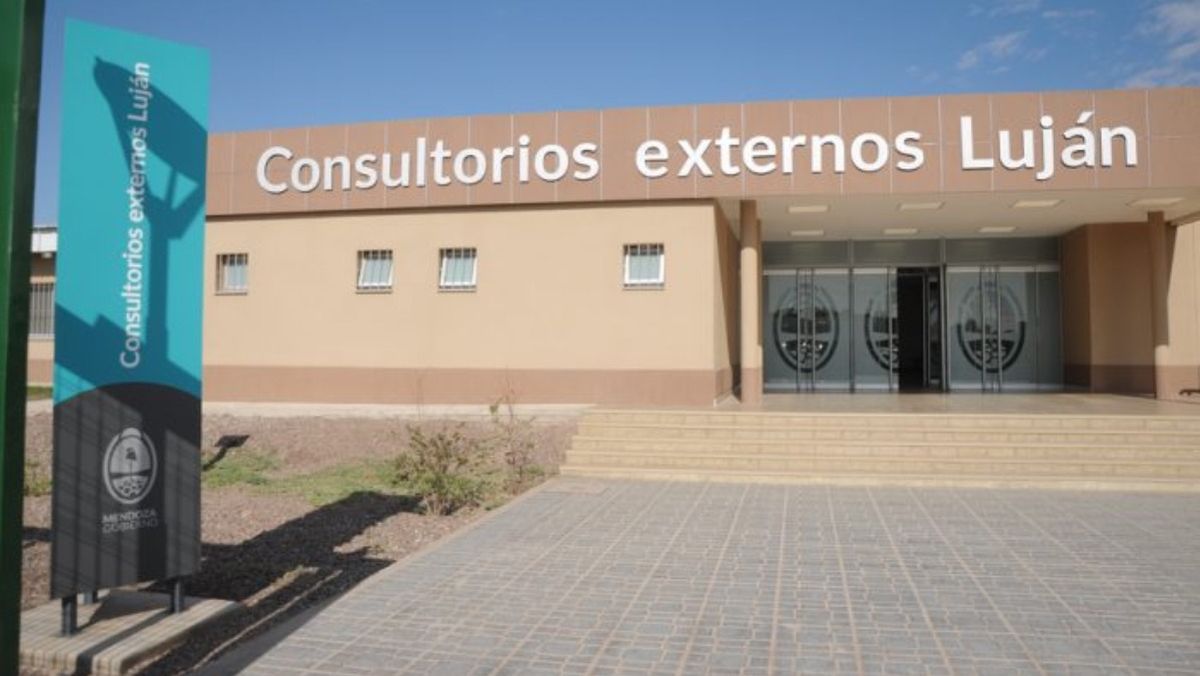 El ministro de Salud, Rodolfo Montero, descartó la posibilidad de entregar a la gestión privada otros hospitales que ya están en funcionamiento en la provincia. El ministro de Salud, Rodolfo Montero, descartó la posibilidad de entregar a la gestión privada otros hospitales que ya están en funcionamiento en la provincia.