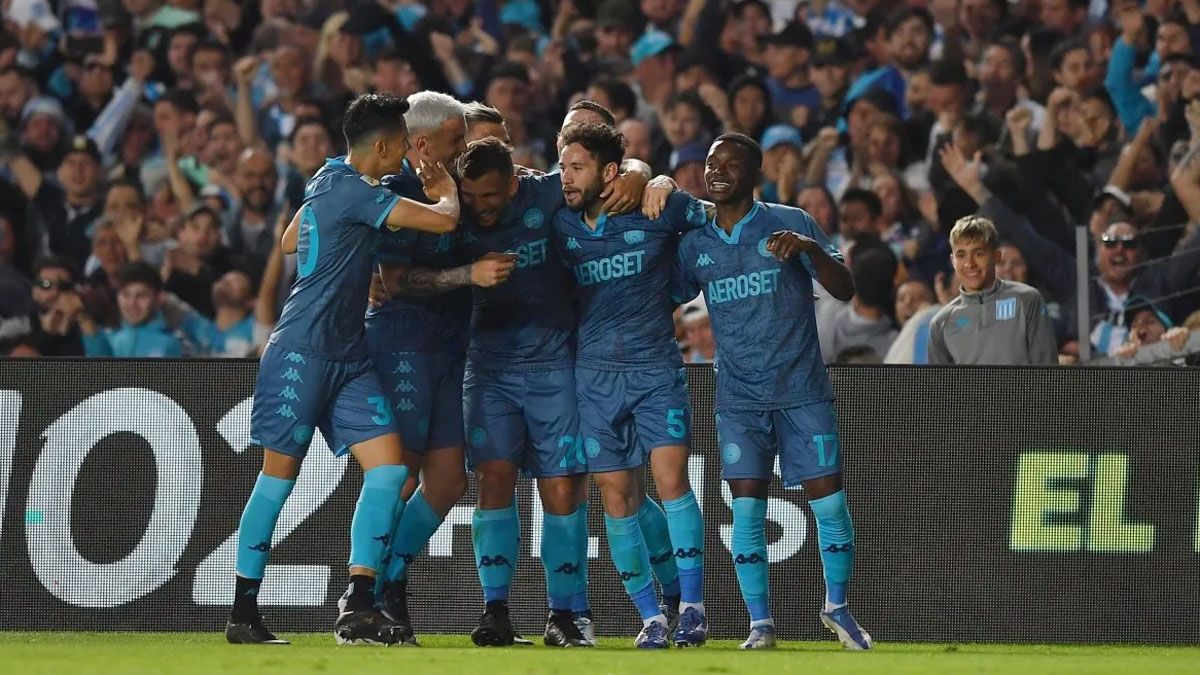 Racing frenó a Atlético Tucumán y lo igualó en puntos en la Liga Profesional, ambos por detrás del líder Boca Juniors.