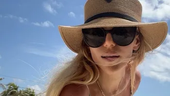 Evangelina Anderson se grabó bailando en microbikini taparrabos y arrasó Evangelina Anderson se grabó bailando en microbikini taparrabos y arrasó