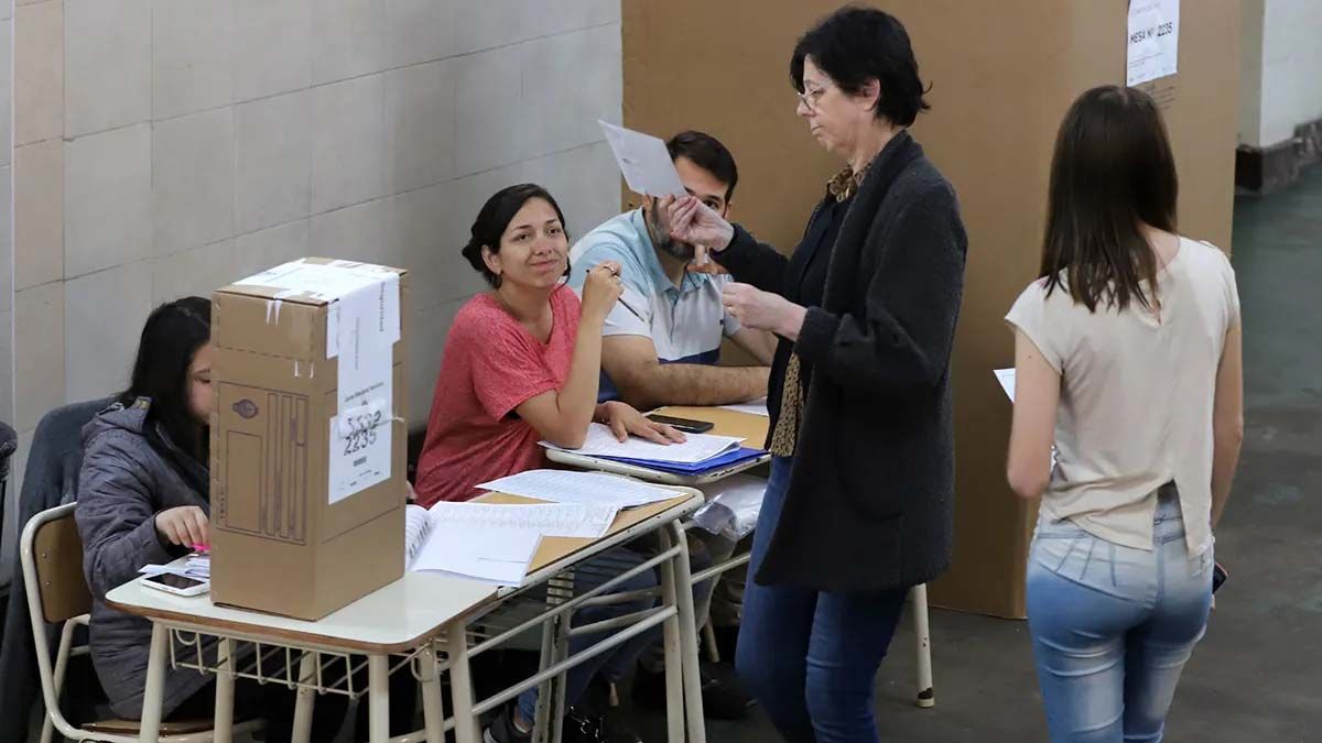 Las elecciones legislativas 2021 tendr&aacute;n dos partes: PASO en septiembre y generales en noviembre