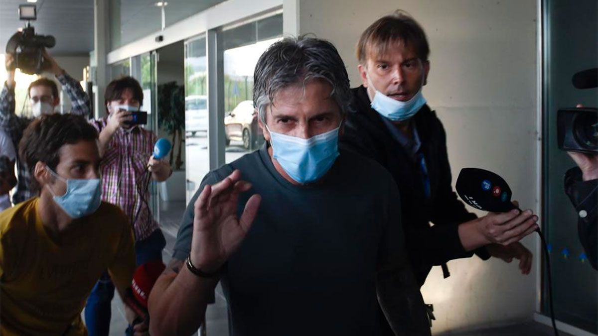 Jorge Messi dijo que es difícil que Leo se quede en el Barcelona.